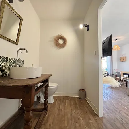 Sublime T3, Ou Seule , à 4 Min En Voiture Des Grands Buffets Appartement *
