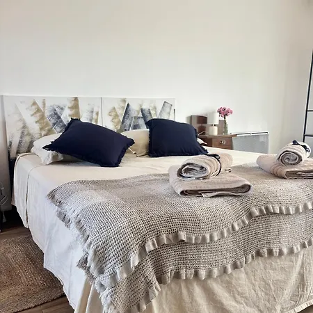 Sublime T3, Ou Seule , à 4 Min En Voiture Des Grands Buffets Appartement Narbonne