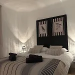 Climatisee -proche Arena & Grands Buffets דירה נרבון