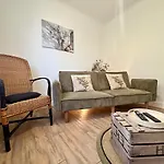 Climatisee -proche Arena & Grands Buffets נרבון